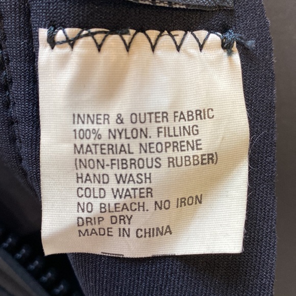 Wet-Tech Wet Suit Child Size 10 Unisex - Picture 6 of 8